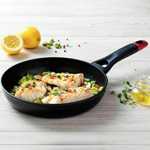 Scegli le padelle antiaderenti di Nina Maison: la tua cucina ti ringrazierà